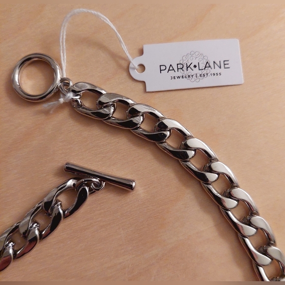 Park Lane Necklace. - Picture 3 of 11